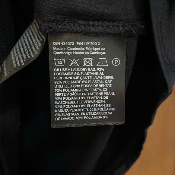 Bundle H&M & Trendy Queen Long Sleeve Basic Tops Red White Black Square/Crew - Picture 7 of 12